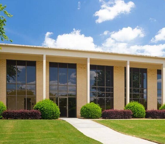 Primary Photo Of 1625 Stone Ridge Dr, Stone Mountain Warehouse For Lease