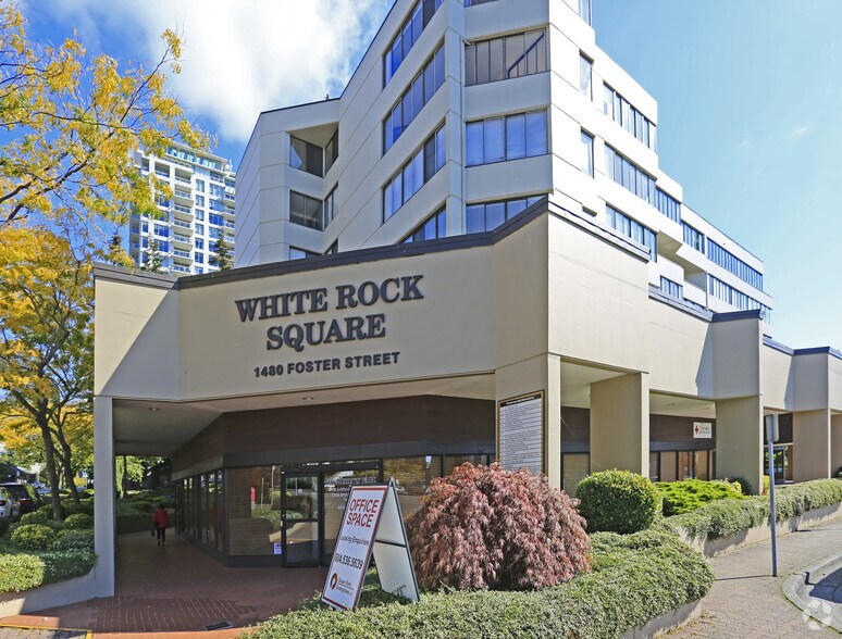 More Photos Of 1480 Foster St, White Rock Apartments For Lease