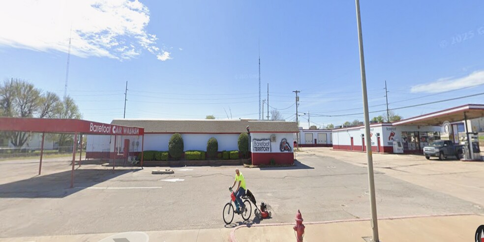 More Photos Of 106 SW Lee Blvd, Lawton General Retail For Sale