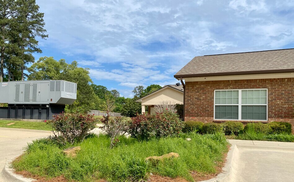 More Photos Of 104 Mbl Bank Dr, Minden Assisted Living For Lease