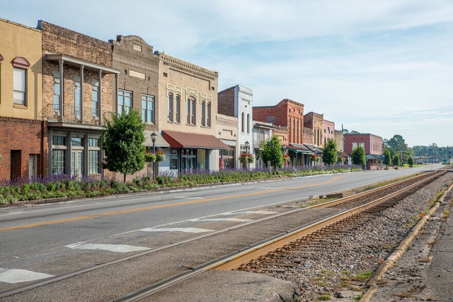 More Photos Of 117 Saint Joseph Ave, Brewton Restaurant For Sale