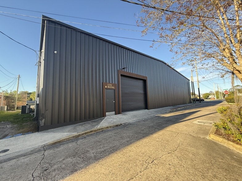 More Photos Of 131 W Duval St, Lake City Storefront Retail Office For Lease