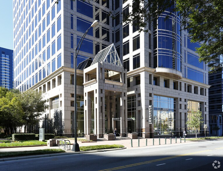 More Photos Of 227 W Trade St, Charlotte Office For Lease
