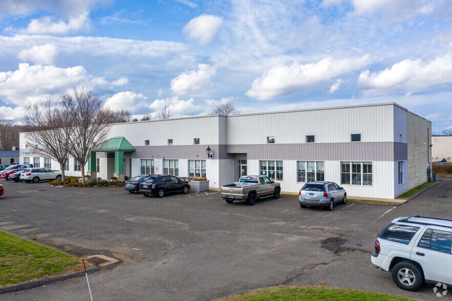 More Photos Of 11 Research Dr, Woodbridge Office For Lease