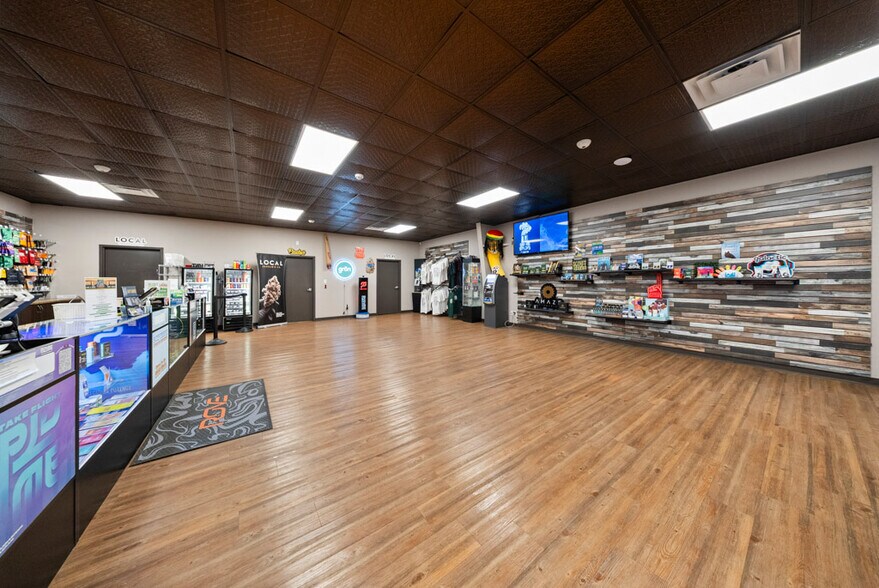 More Photos Of 1812 S Business 54, Eldon Bank For Sale