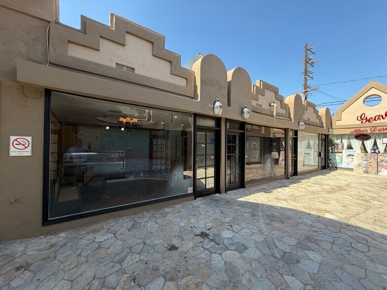 More Photos Of 265 S Robertson Blvd, Beverly Hills Restaurant For Lease