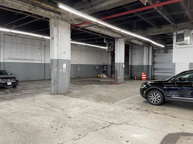 More Photos Of 3502 Northern Blvd, Long Island City General Retail For Lease