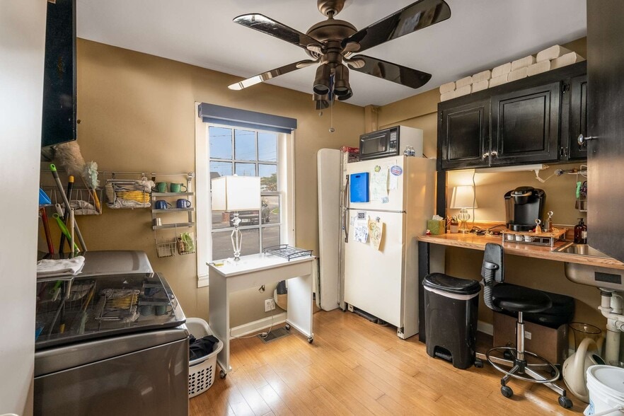 More Photos Of 4065 Lawrenceville Hwy, Tucker Office For Sale