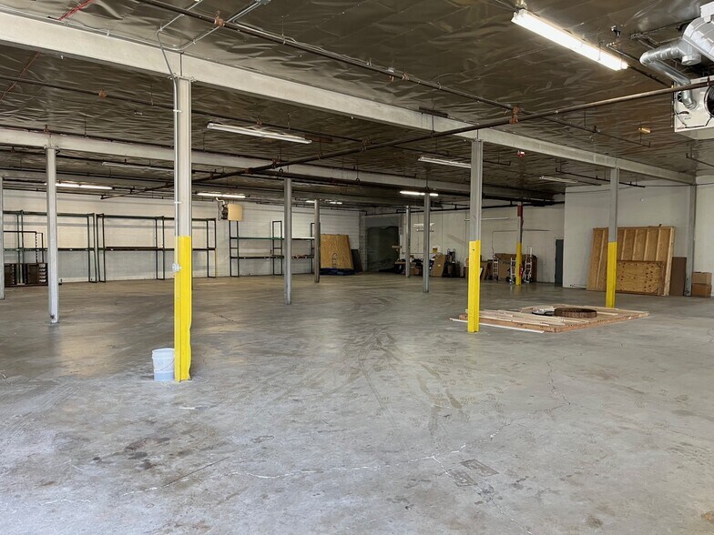 More Photos Of 123 N 10th Ave, Melrose Park Warehouse For Sale