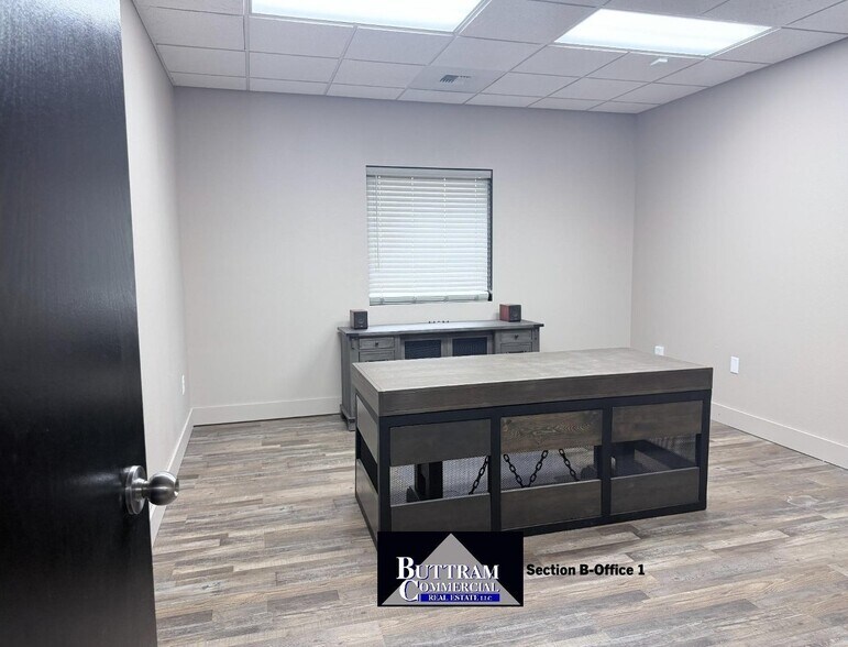 More Photos Of 1001 S Moffet Ave, Joplin Warehouse For Sale