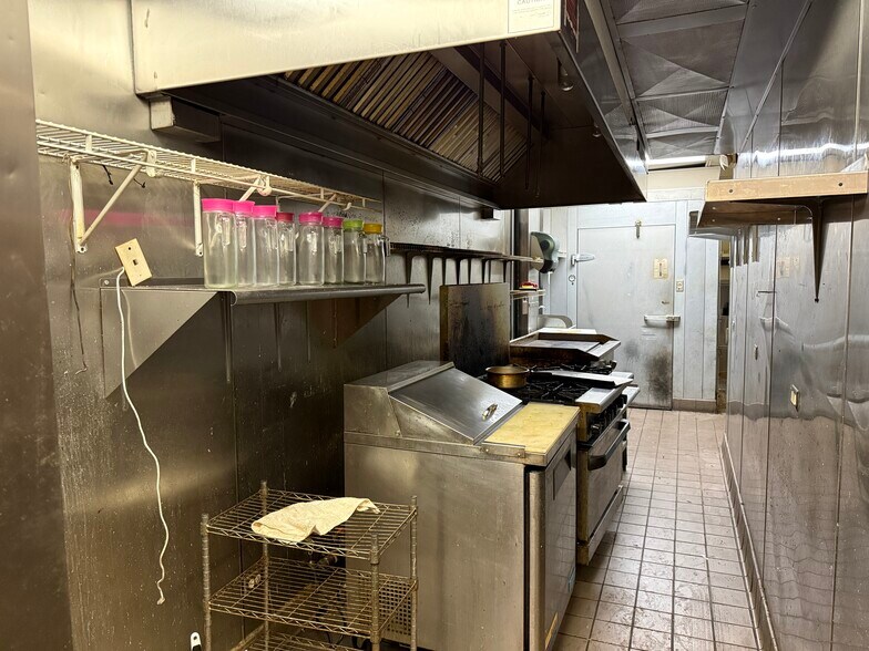 More Photos Of SEC Rte 83 & Aptakisic Rd, Long Grove Unknown For Lease