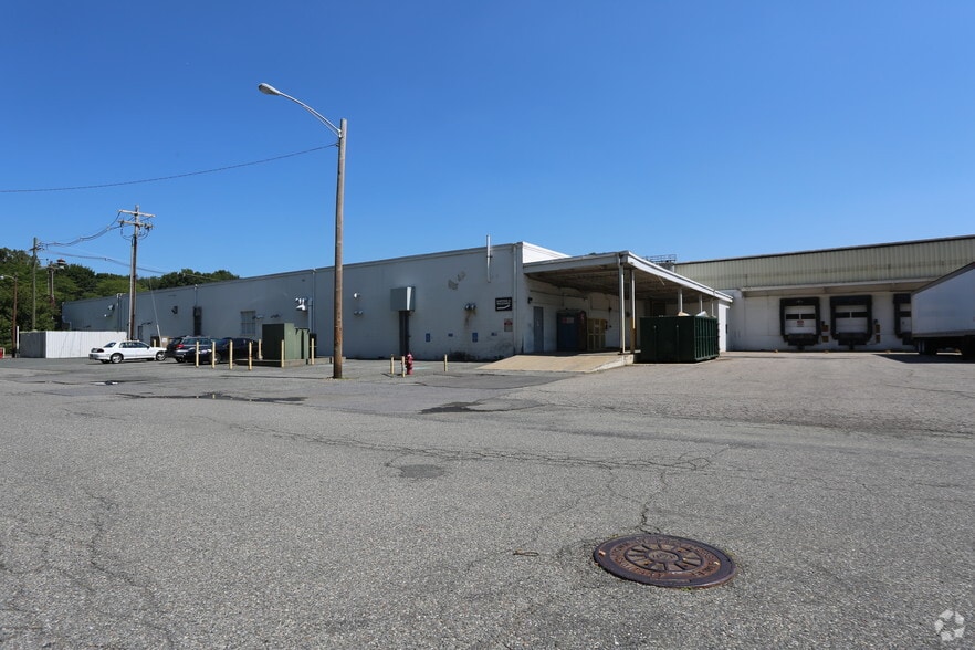 More Photos Of 600 5th St, Belvidere Warehouse For Lease
