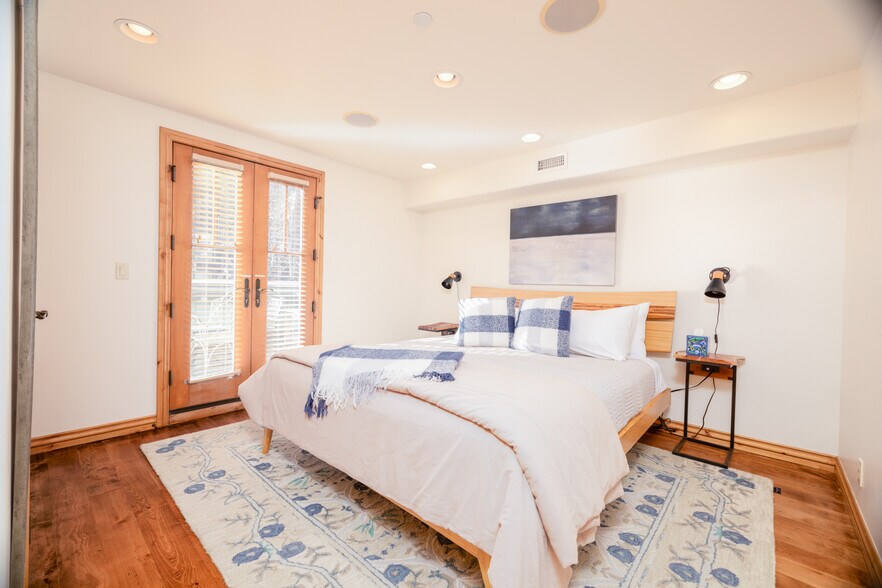 More Photos Of 186 Main St, Park City Freestanding For Sale