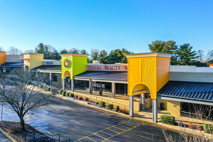 More Photos Of 9031-9051 W Broad St, Richmond General Retail For Lease