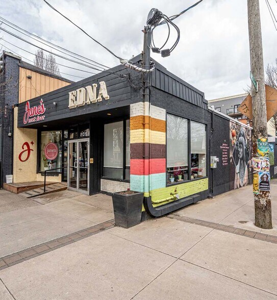 More Photos Of 2053 Gottingen St, Halifax Storefront For Sale