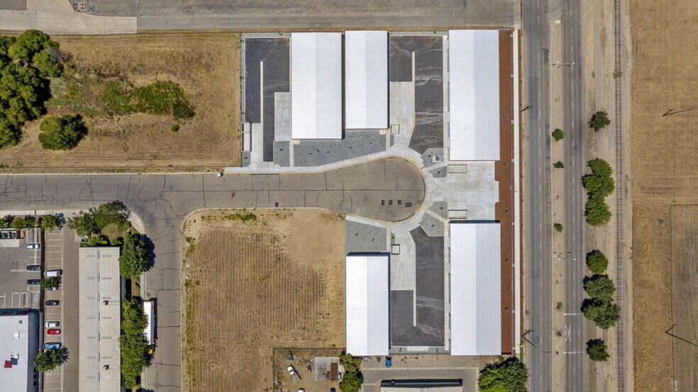More Photos Of , Visalia Industrial For Sale