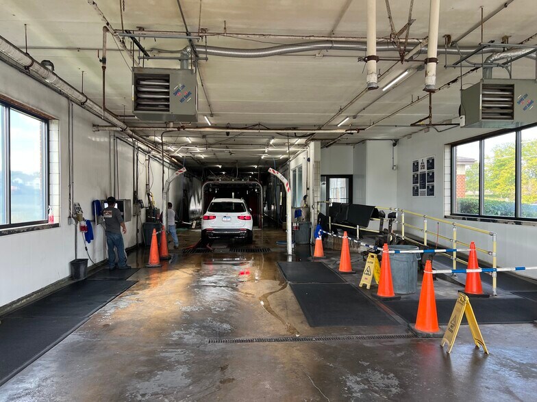 More Photos Of 2120 Main St, Batavia Carwash For Sale