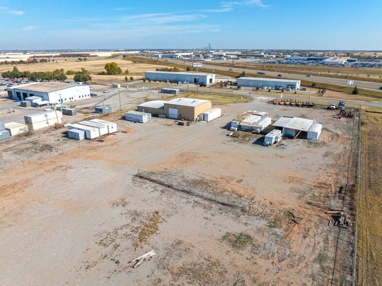 More Photos Of 4901 S Rockwell St, Oklahoma City Service For Sale