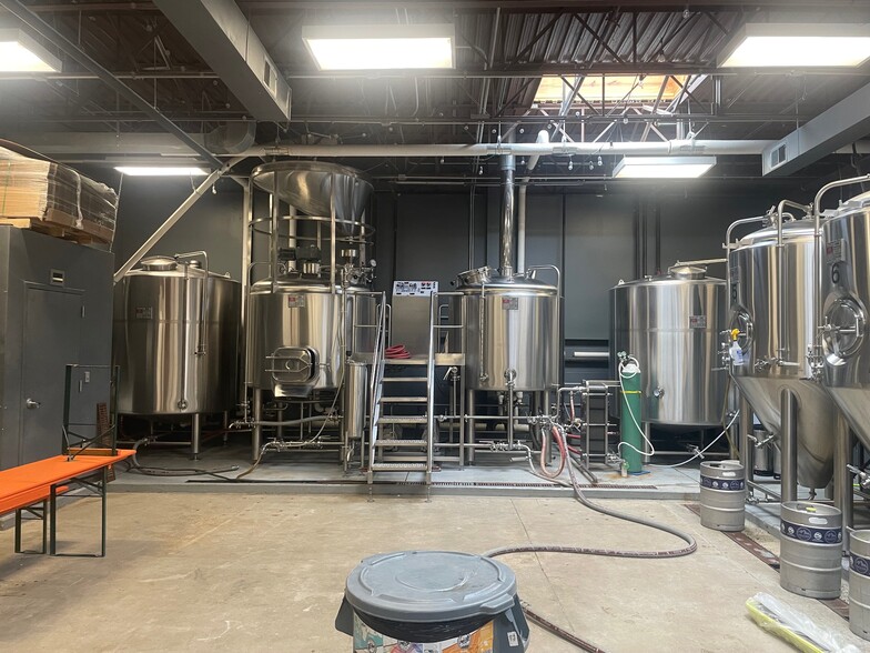 More Photos Of 8216 Georgia Ave, Silver Spring Storefront For Sale