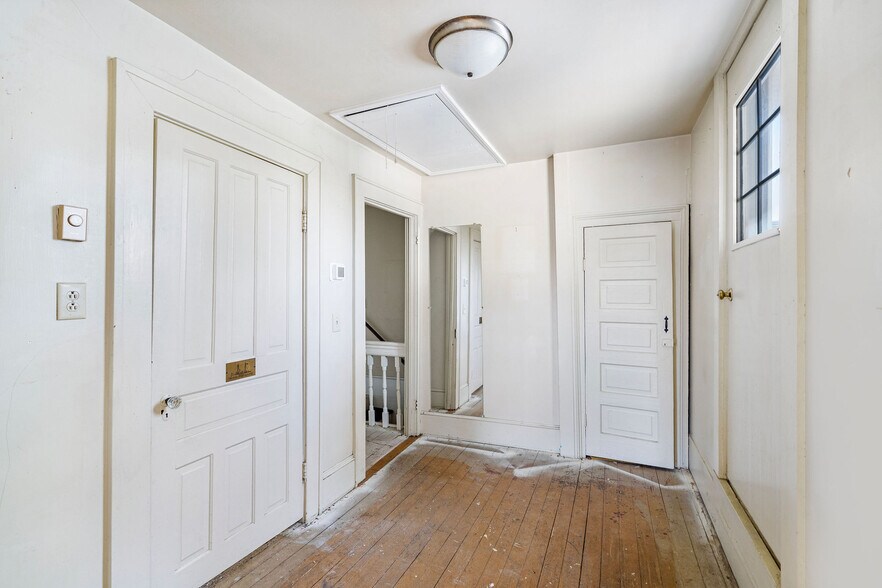 More Photos Of 101 S Main St, Wendell Office Residential For Lease