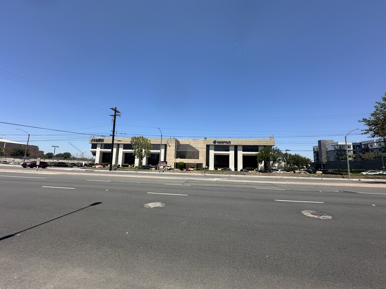 More Photos Of 1855 W Katella Ave, Orange Office Residential For Lease