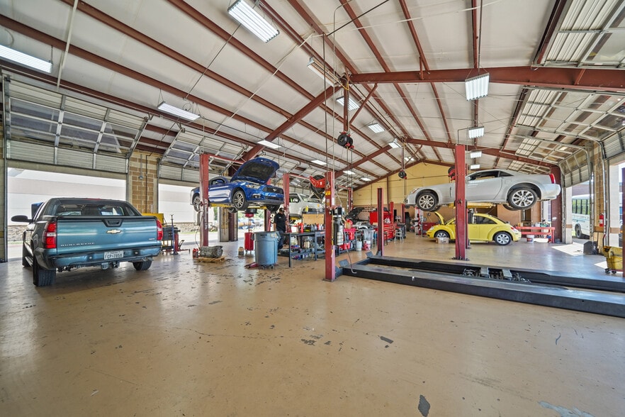 More Photos Of 6615 FM 1464 Rd, Richmond Auto Repair For Sale