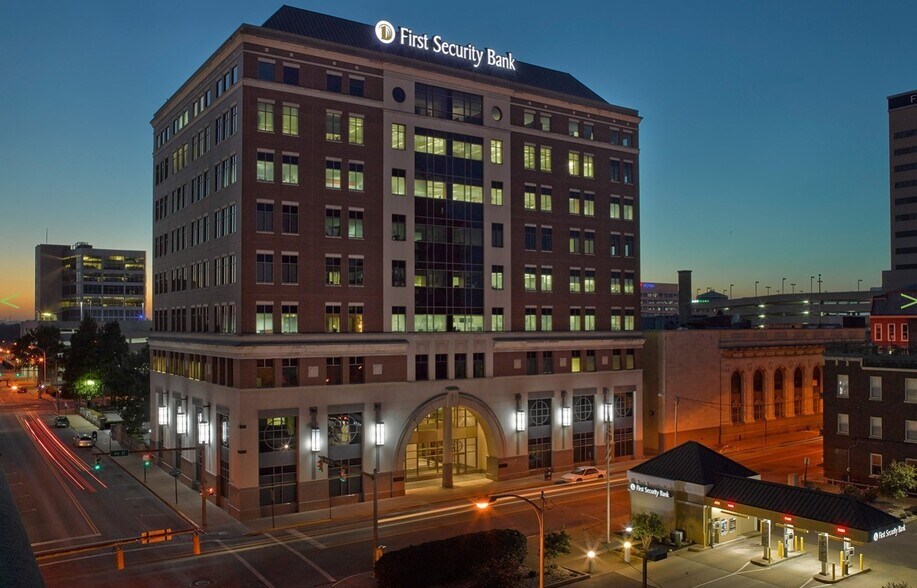 More Photos Of 21 SE 3rd St, Evansville Office For Lease