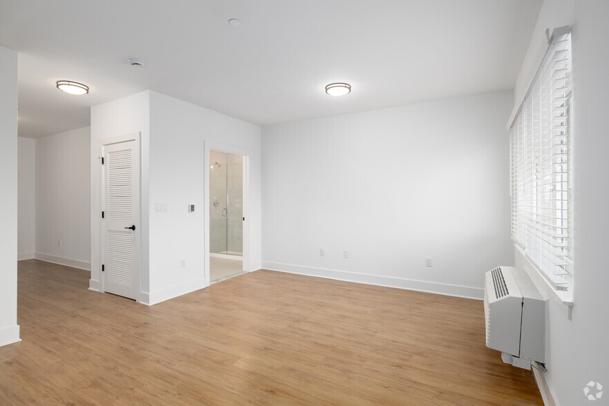 More Photos Of 300 E Main St, Bound Brook Apartments For Lease
