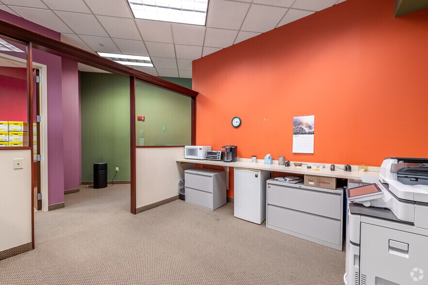 More Photos Of 1375 E 9th St, Cleveland Office For Lease