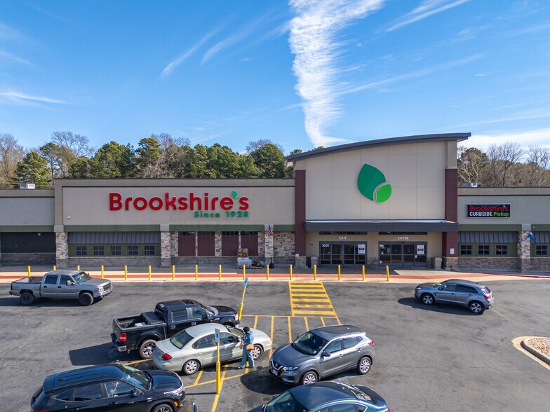 More Photos Of 3000 N Market St, Shreveport General Retail For Sale