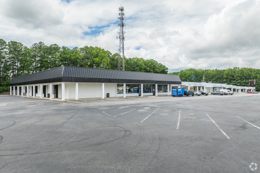 More Photos Of 1951-1955 Canton Rd, Marietta Warehouse For Lease