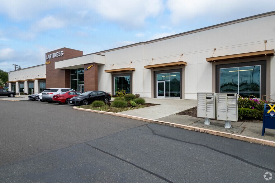 More Photos Of 13624 Highway 99, Everett Unknown For Lease