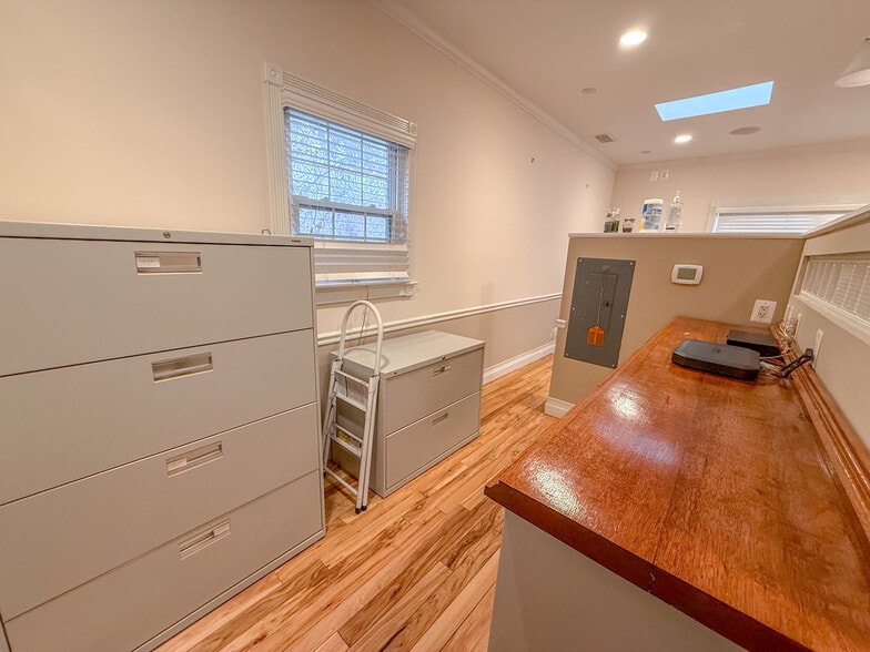 More Photos Of 89 Duke St, Prince Frederick Freestanding For Lease