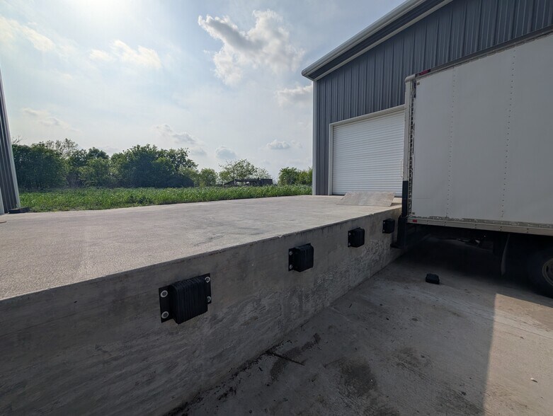 More Photos Of 185 Ninety Four, Taylor Industrial For Sale