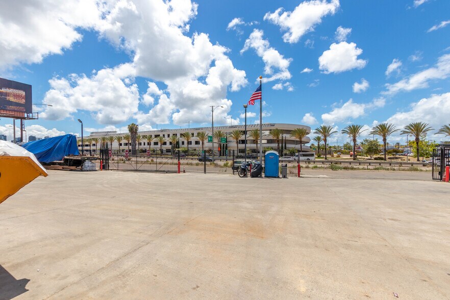More Photos Of 3571 Pacific Hwy, San Diego Contractor Storage Yard For Sale