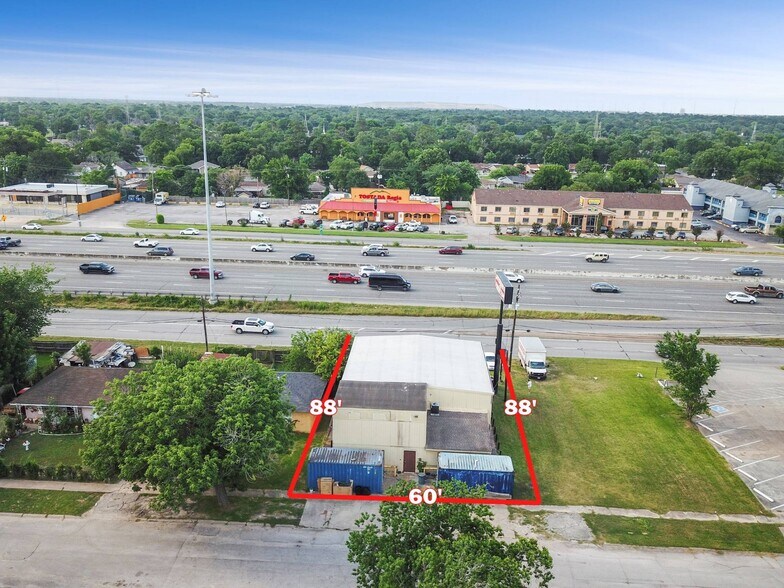 More Photos Of 10722 E I-10 Fwy, Houston Freestanding For Sale