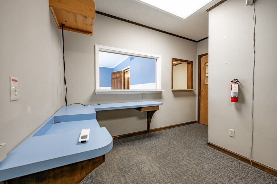 More Photos Of 814 E Washington St, Greencastle Medical For Sale