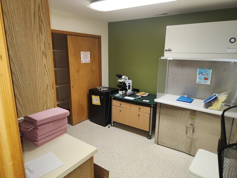 More Photos Of 360 Middletown Blvd, Langhorne Medical For Lease