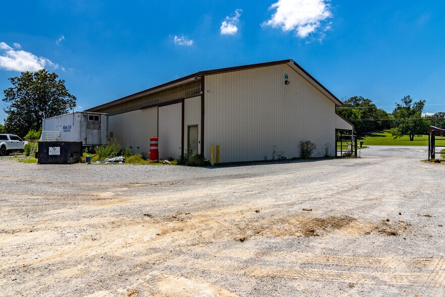 More Photos Of 10516 Highway 58, Ooltewah General Retail For Sale
