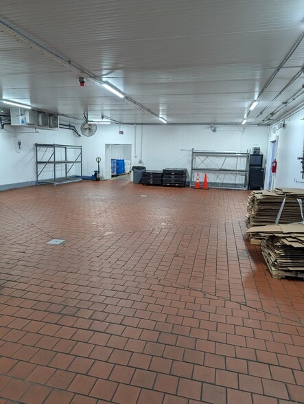 More Photos Of 677 Little Britain Rd, New Windsor Township Food Processing For Sale