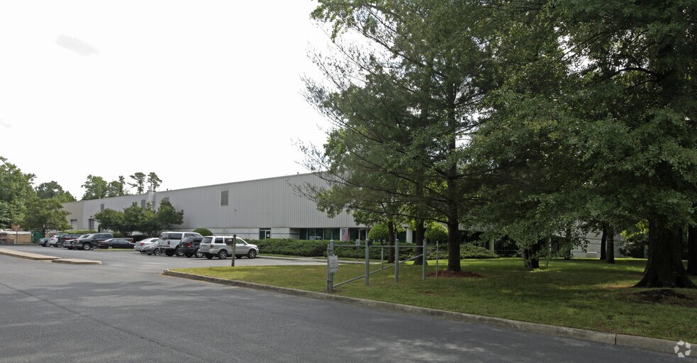 Primary Photo Of 3944 Holland Blvd, Chesapeake Manufacturing For Lease