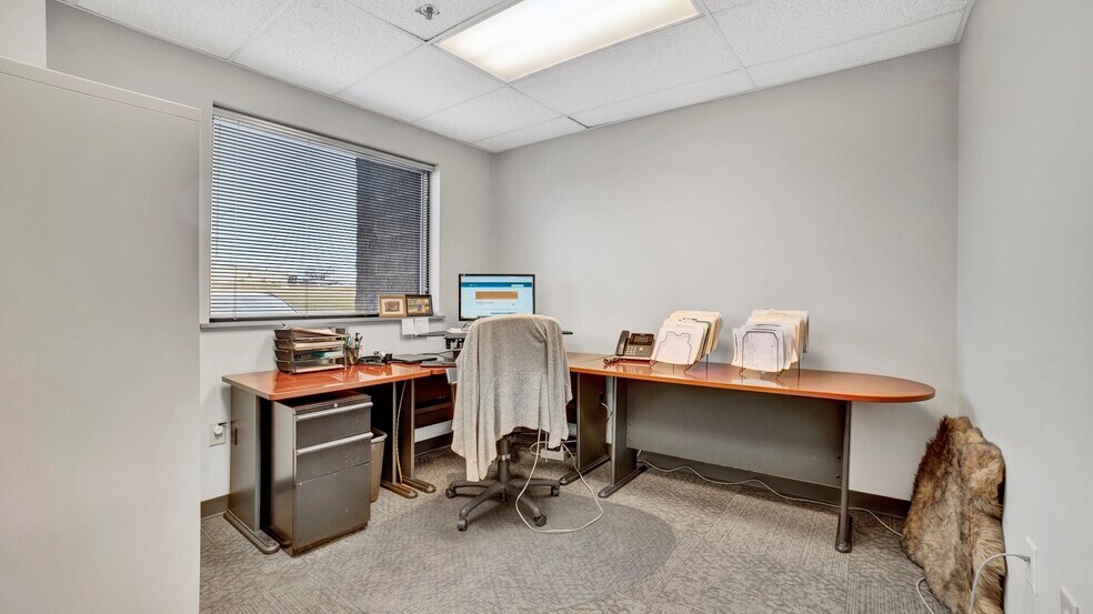 More Photos Of 961 N Main St, Mansfield Warehouse For Lease