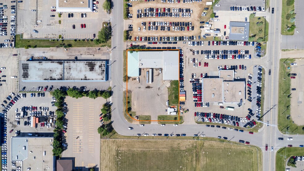 More Photos Of 9750 35th Ave NW, Edmonton Warehouse For Lease