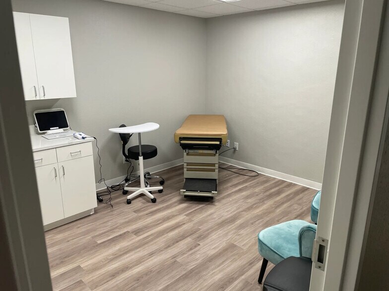 More Photos Of 13301 N Meridian Ave, Oklahoma City Medical For Lease