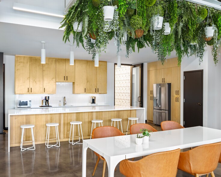 Primary Photo Of 1201 E Cesar Chavez St E, Austin Coworking Space