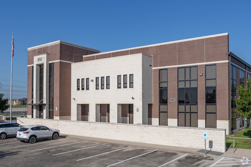 More Photos Of 8511 S Sam Houston Pky E, Houston Office For Lease