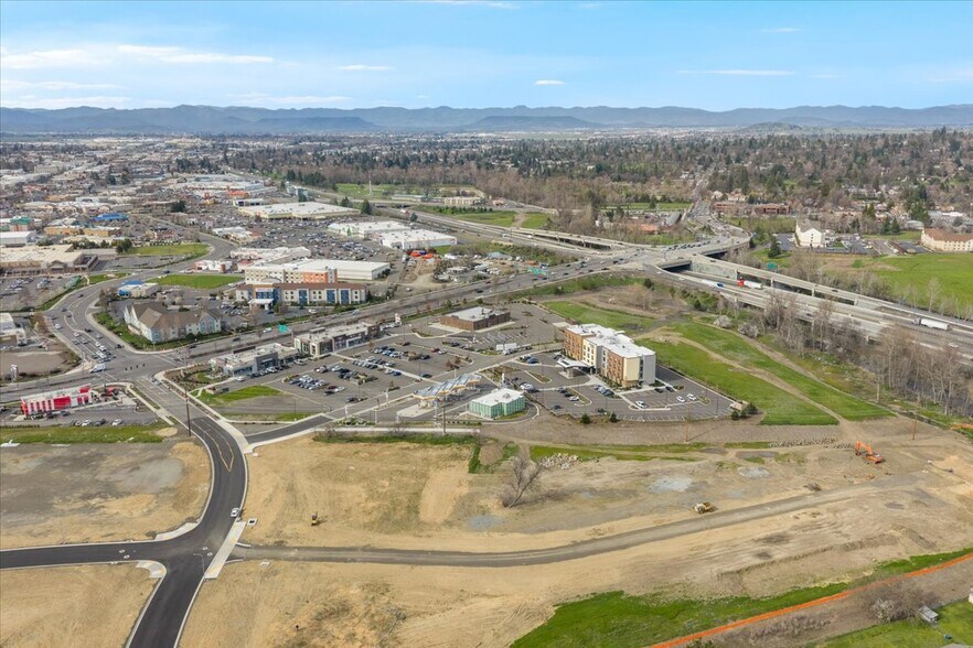 More Photos Of 1445 Center Dr, Medford Restaurant For Lease