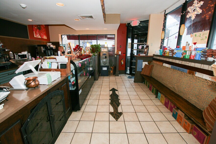 More Photos Of 2650-2652 E Somerset St, Philadelphia Restaurant For Lease