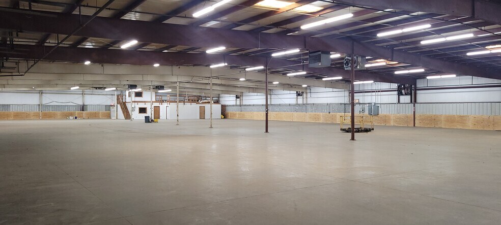 More Photos Of 1054 Canaan Rd, Roebuck Warehouse For Lease