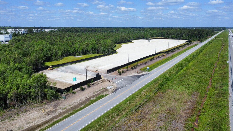 More Photos Of 1430 Business Park Rd, Summerville Warehouse For Lease